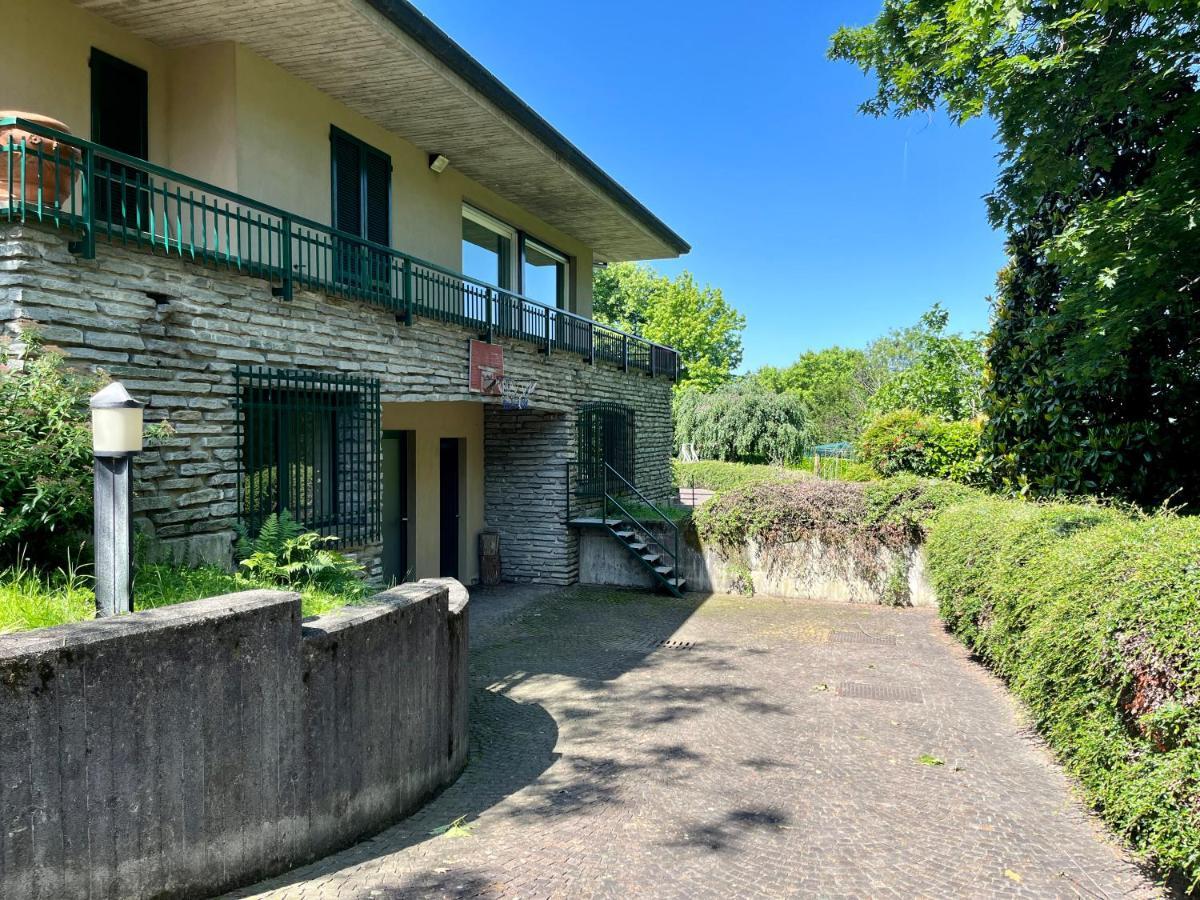 Lukas Home Con Il Cuore Appartamento 3 Camere Al Piano Terra E Appartamento 1 Camera In Taverna Merone Εξωτερικό φωτογραφία
