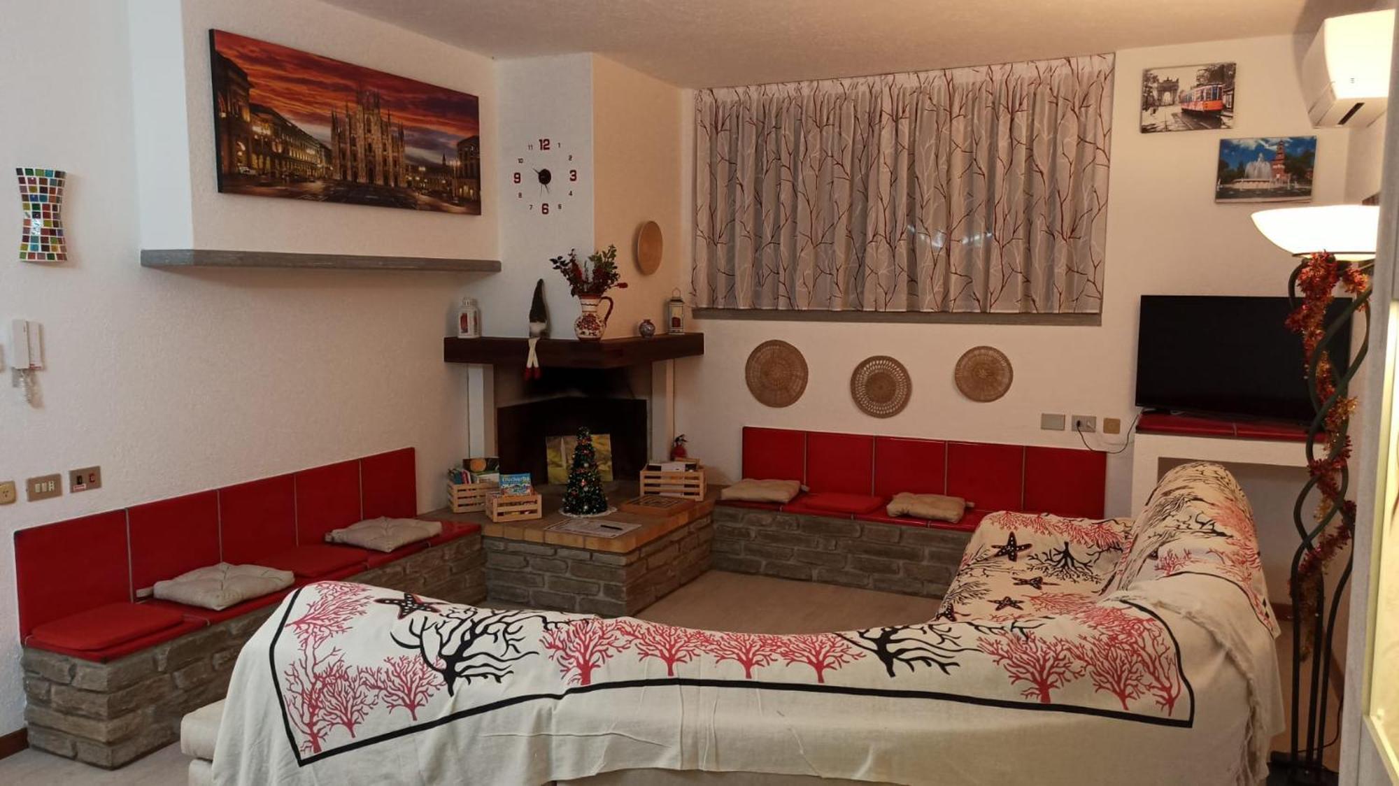Lukas Home Con Il Cuore Appartamento 3 Camere Al Piano Terra E Appartamento 1 Camera In Taverna Merone Εξωτερικό φωτογραφία