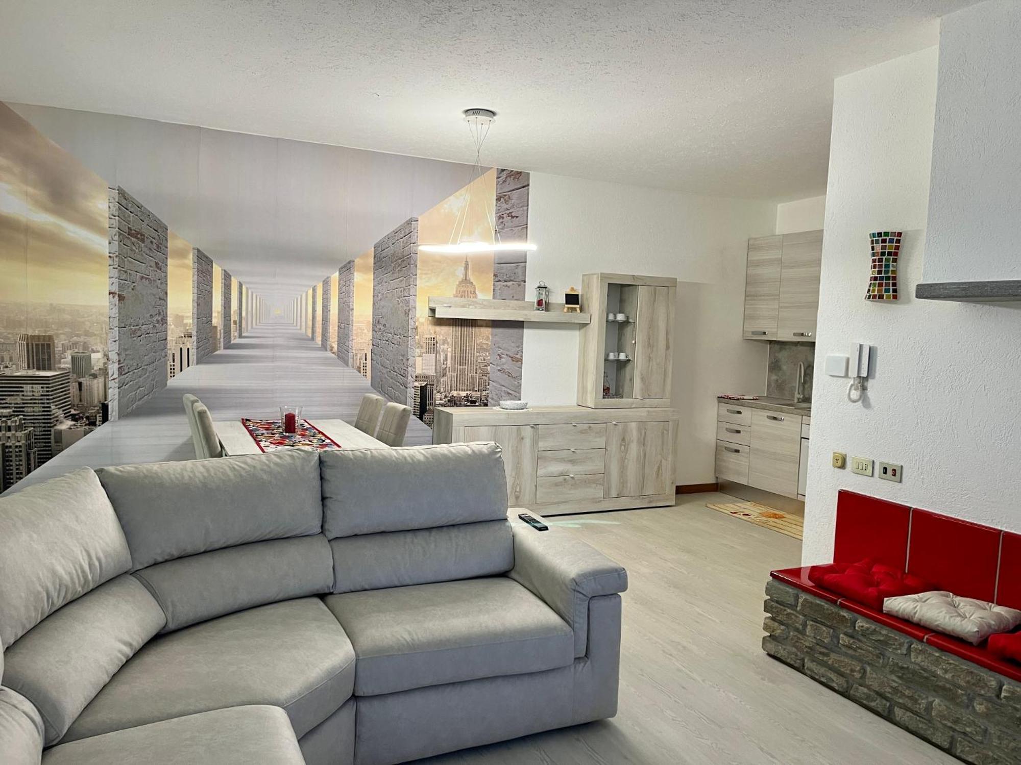 Lukas Home Con Il Cuore Appartamento 3 Camere Al Piano Terra E Appartamento 1 Camera In Taverna Merone Εξωτερικό φωτογραφία